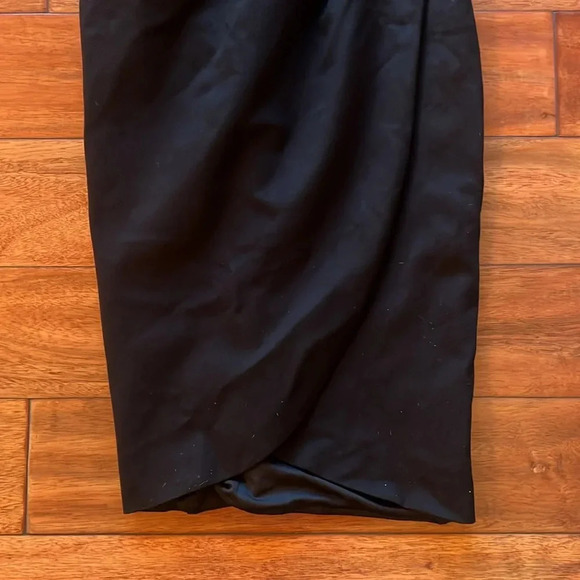 On Shoulder Love By Design Black Dress Size S - Picture 3 of 12